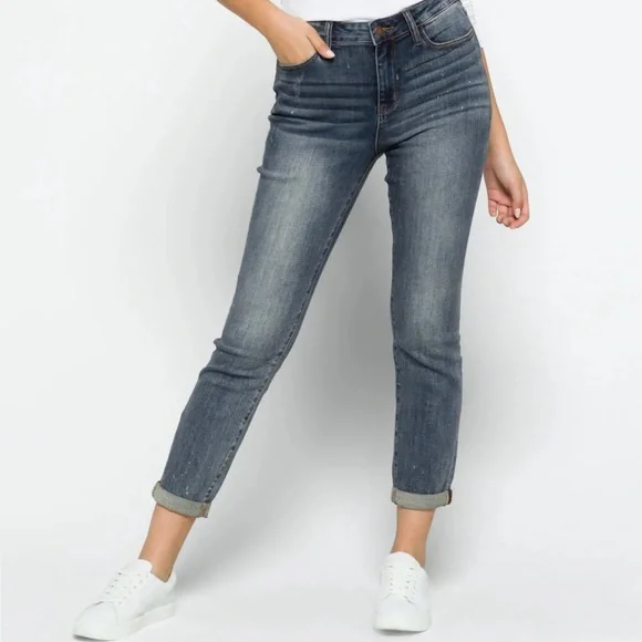 Women’s Judy Blue Low Rise Boyfriend Distressed Jeans; Size 14. - Picture 1 of 16